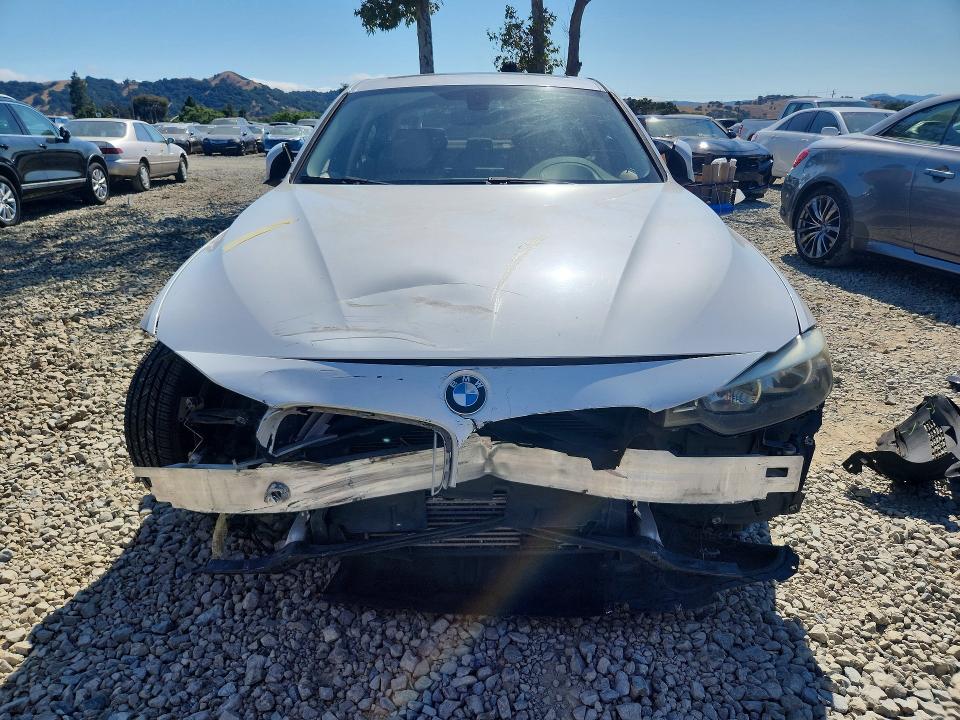 2012 BMW 3er VIN WBA3C1C51CF433732 COPART salvage auction — FRONT END, Ca - Salvage Certificate, sold $800 on 2026-07-14 (photo 5)