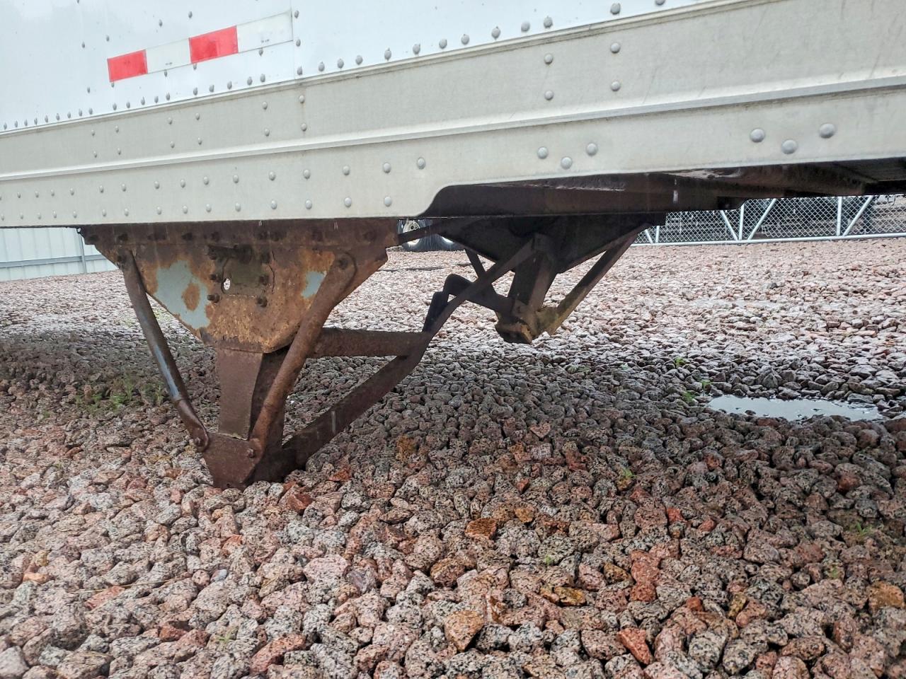 2002 Great dane trailers Great dane VIN 1GRAA06262T003941 COPART salvage auction — Undercarriage, MN - CERTIFICATE OF TITLE, sold $1,000 on 2026-09-24 (photo 9)