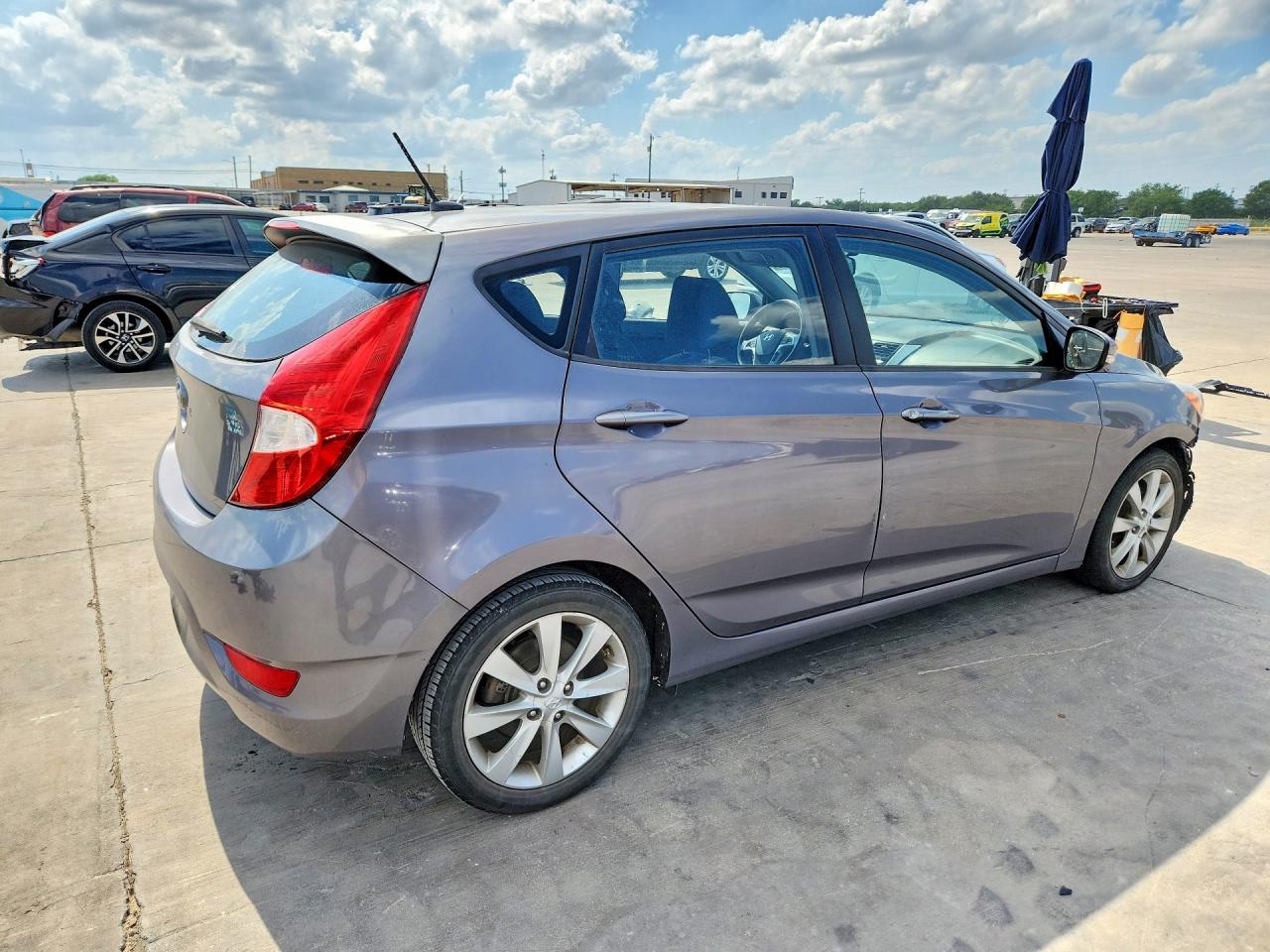 2014 Hyundai Accent VIN KMHCU5AE3EU197475 COPART salvage auction — Front End, TX - SALVAGE VEHICLE TITLE, sold $1,400 on 2026-07-09 (photo 3)