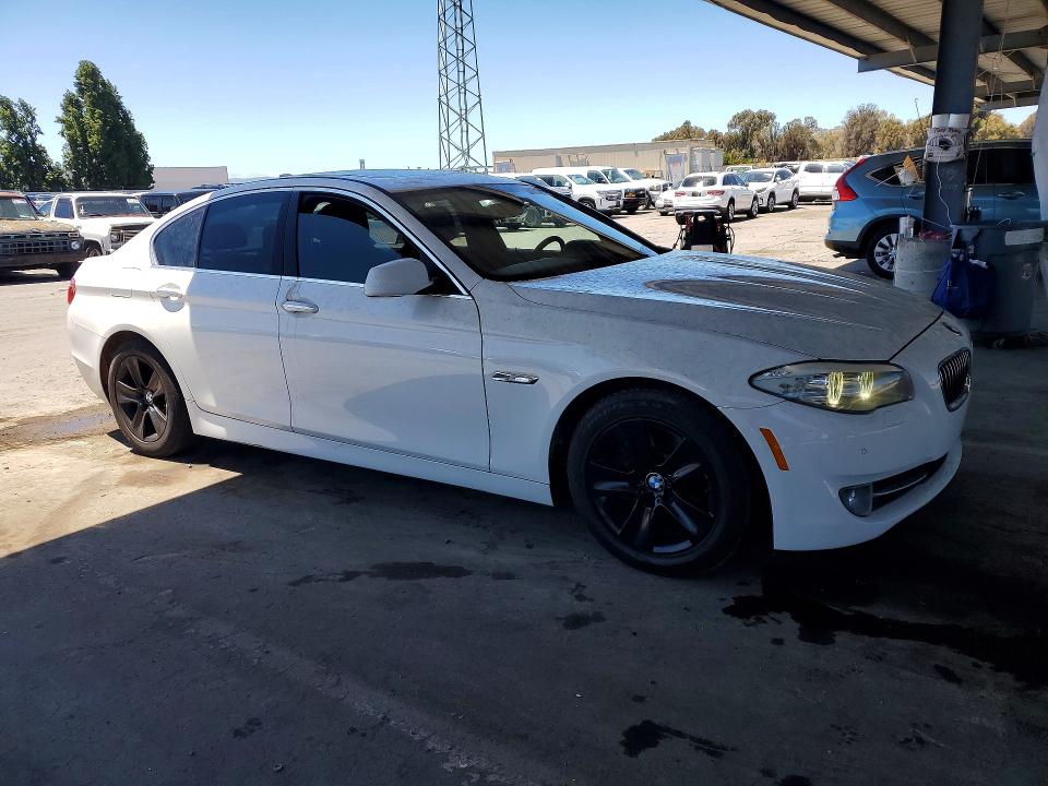 2013 BMW 5 series VIN WBAXG5C52DD230181 COPART salvage auction — MINOR DENT/SCRATCHES, Ca - Dlr/Dis/Exp Only Salvage Title, sold $800 on 2026-07-02 (photo 4)