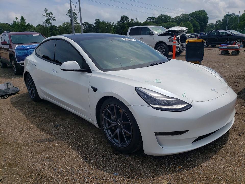 2020 Tesla VIN 5YJ3E1EB4LF618488 COPART salvage auction — REAR END, LA - CERT OF TITLE-SALVAGE, sold $5,300 on 2026-07-21 (photo 4)