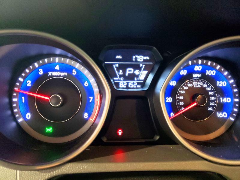2015 Hyundai Elantra VIN KMHDH4AH0FU238269 COPART salvage auction — MINOR DENT/SCRATCHES, Il - Certificate Of Title, sold $2,750 on 2026-07-08 (photo 9)