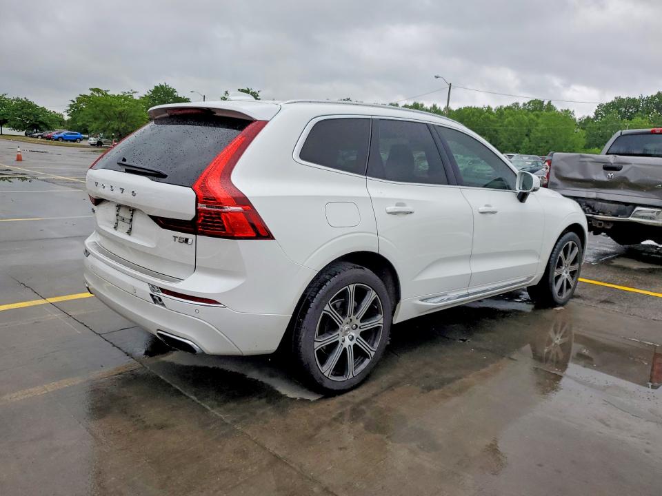 2021 Volvo Xc60 VIN YV4102RL4M1689664 COPART salvage auction — WATER/FLOOD, Ky - Cert Of Title-Salvage Water, sold $8,500 on 2026-08-06 (photo 3)