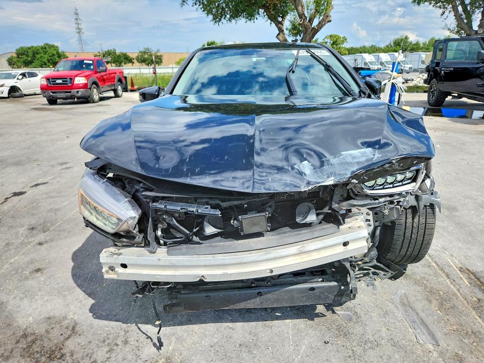 2018 Acura Tlx VIN 19UUB1F33JA009551 COPART salvage auction — FRONT END, FL - CERT OF TTL-REBUILT&SLVG RBLD, sold $1,050 on 2026-07-02 (photo 5)