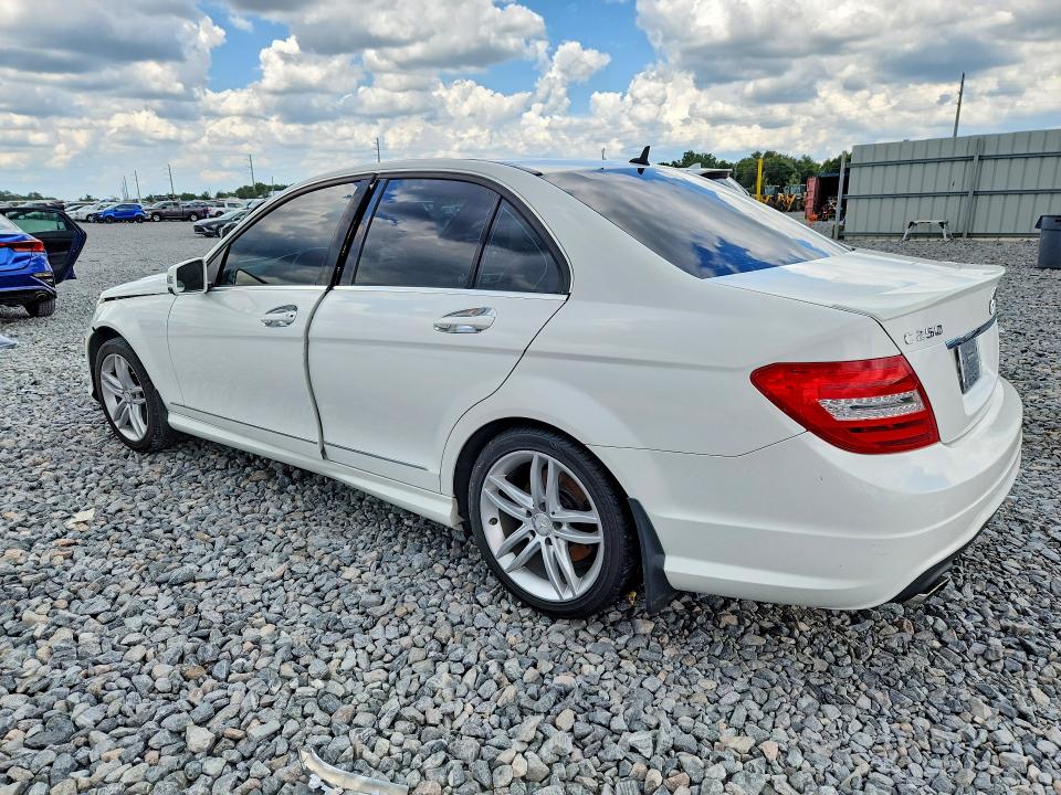 2013 Mercedes-benz C-klasse VIN WDDGF4HB4DR299929 COPART salvage auction — MECHANICAL, FL - CERT OF TITLE SLVG REBUILDABLE, sold $425 on 2026-07-02 (photo 2)