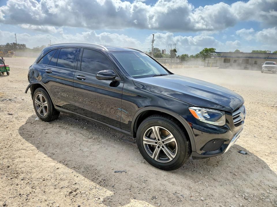 2019 Mercedes-benz VIN WDC0G4JB5KF631761 COPART salvage auction — REAR END, Tx - Salvage Vehicle Title, sold $5,900 on 2026-08-06 (photo 4)