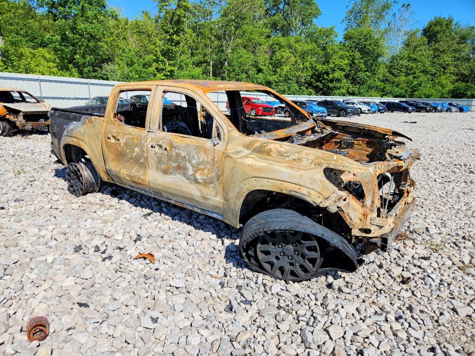 2023 Chevrolet Colorado VIN 1GCPTEEK6P1171756 COPART salvage auction — BURN, OH - BILL OF SALE-PARTS ONLY, sold $80 on 2026-07-02 (photo 4)