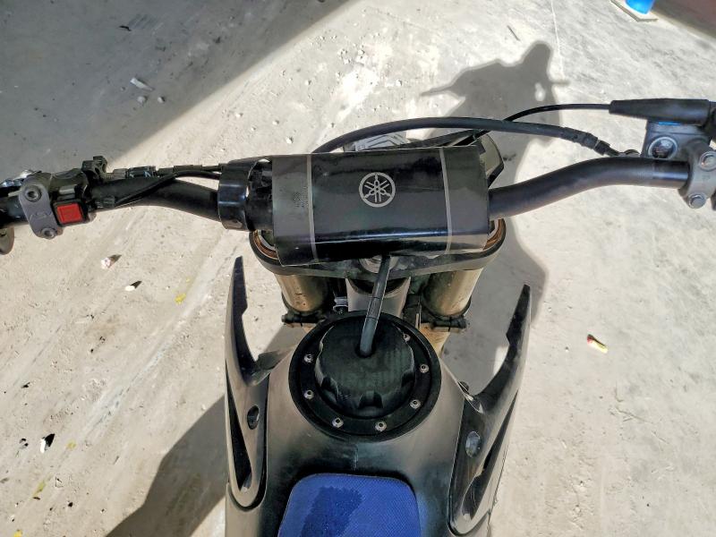 2022 Yamaha Yz125 VIN JYACE29C8NA004527 COPART salvage auction — ALL OVER, Wv - Salvage Certificate, sold $1,750 on 2026-07-02 (photo 7)