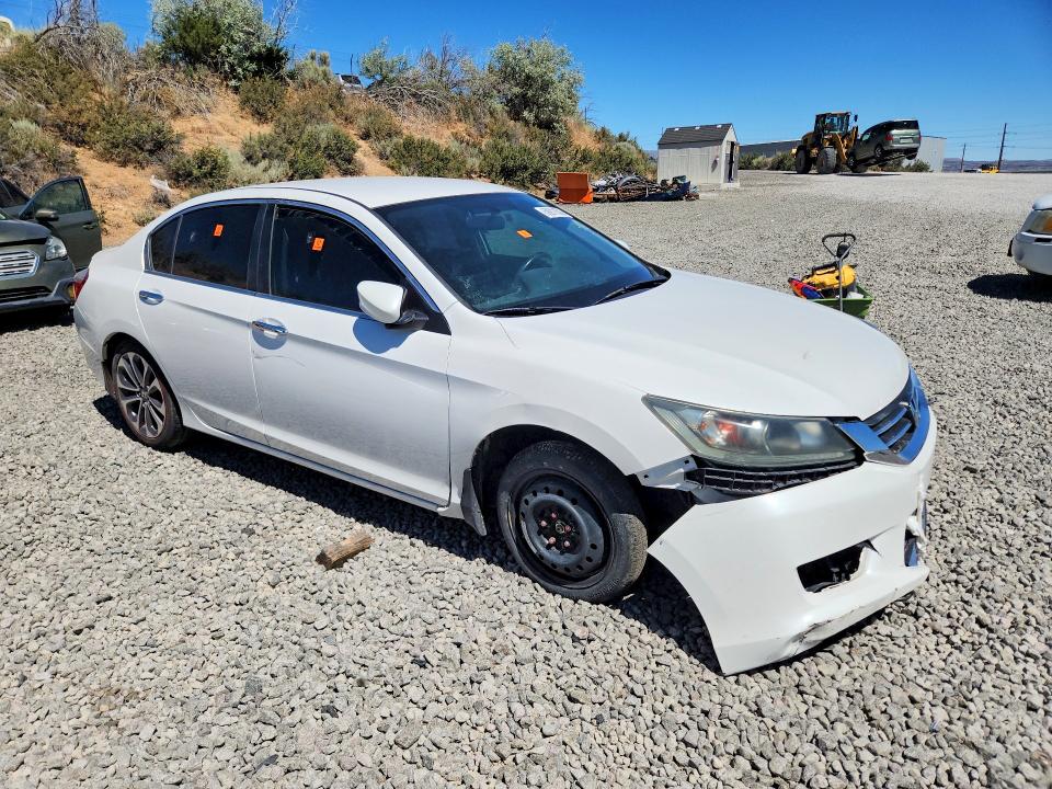 2015 Honda Accord VIN 1HGCR2F53FA264819 COPART salvage auction — VANDALISM, Nv - Certificate Of Title, sold $3,042 on 2026-07-03 (photo 4)