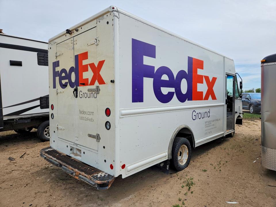 2019 Ford E-450 VIN 1FC3E4K66KDC43587 COPART salvage auction — FRONT END, Mi - Dealer Only Clean Title, sold $3,050 on 2026-07-08 (photo 3)