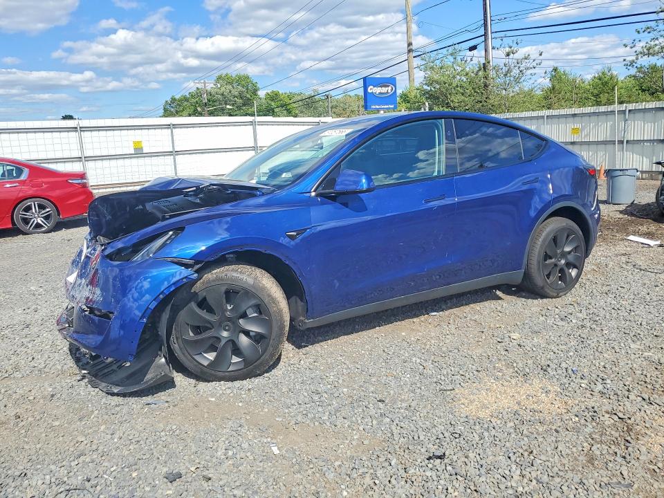 2024 Tesla Model y VIN 7SAYGDEE9RF007699 COPART salvage auction — FRONT END, NJ - CERT OF TITLE-SALVAGE, sold $8,300 on 2026-07-28 (photo 1)