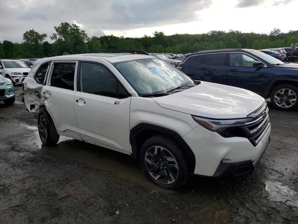 2025 Subaru Forester VIN JF2SLSRD2SH449364 COPART salvage auction — REAR END, NY - MV-907A SALVAGE CERTIFICATE, sold $6,700 on 2026-07-28 (photo 4)
