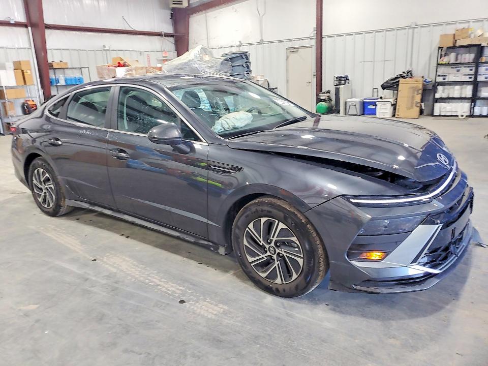 2026 Hyundai Sonata VIN KMHL24JJ7TA142748 COPART salvage auction — FRONT END, Fl - Certificate Of Destruction, sold $7,100 on 2026-07-22 (photo 4)