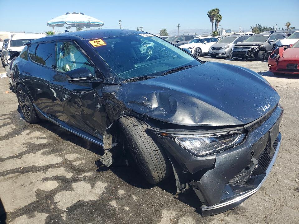 2023 Kia Ev6 VIN KNDC34LA3P5604848 COPART salvage auction — UNDERCARRIAGE, CA - NON-REPAIRABLE VEHICLE CERT, sold $2,750 on 2026-07-13 (photo 4)