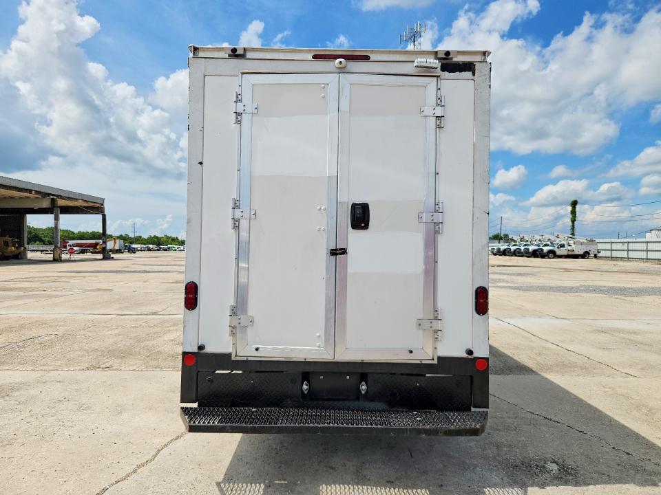 2022 Gmc Savana VIN 1GD07SF75N1226463 COPART salvage auction — MINOR DENT/SCRATCHES, Va - Certificate Of Title, sold $7,000 on 2026-07-21 (photo 6)