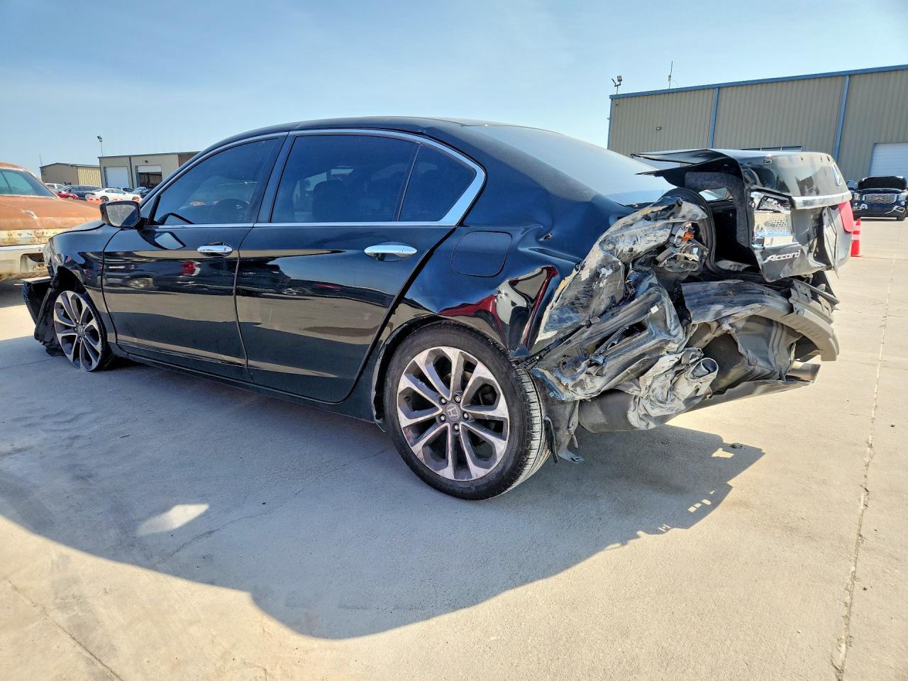 2013 Honda Accord VIN 1HGCR2F56DA283202 COPART salvage auction — Rear End, TX - SALVAGE VEHICLE TITLE, sold $1,100 on 2026-07-09 (photo 2)