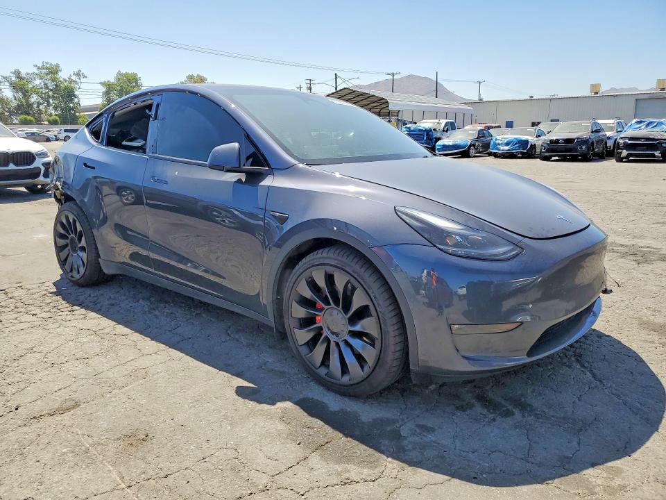 2022 Tesla Model y VIN 7SAYGDEF6NF491365 COPART salvage auction — REAR END, Ca - Salvage Certificate, sold $9,700 on 2026-07-16 (photo 4)
