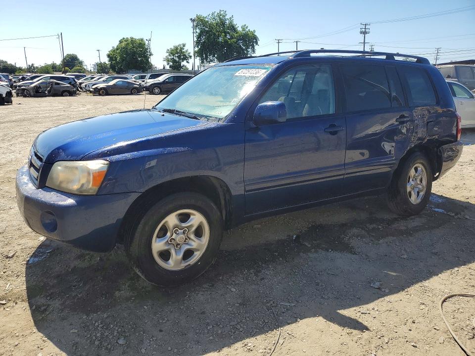 2004 Toyota Highlander VIN JTEGD21A240104755 — COPART salvage auction photo