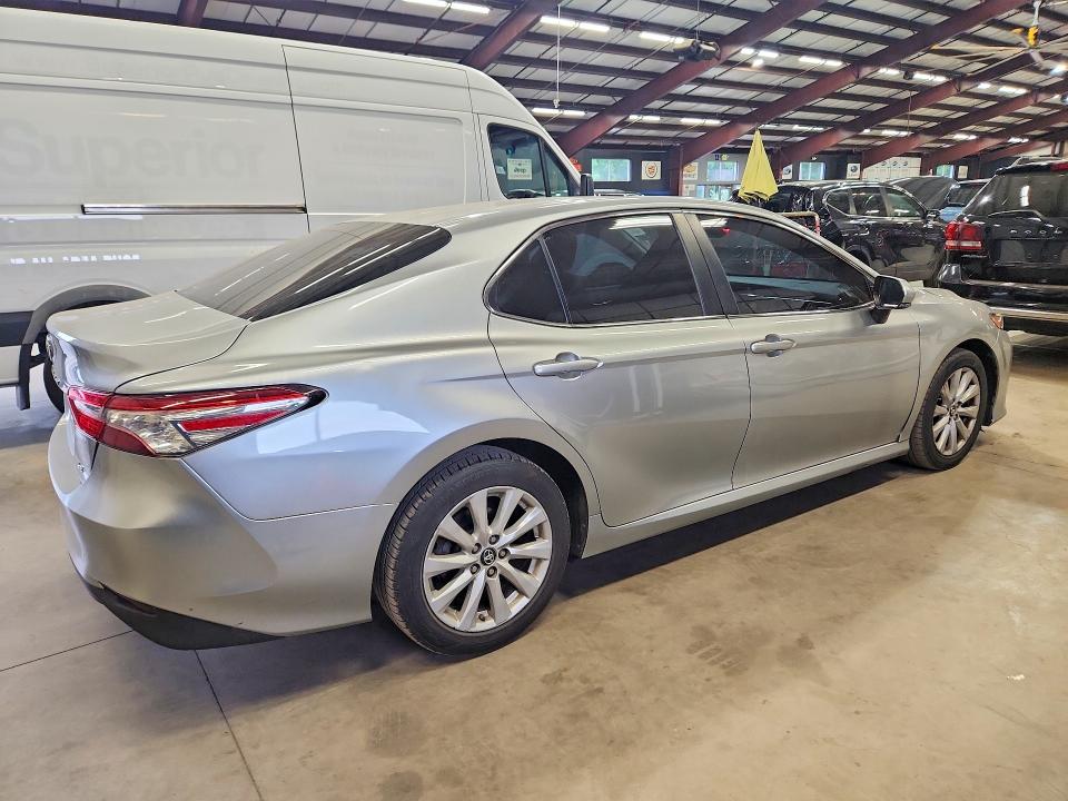 2018 Toyota Camry VIN 4T1B11HK2JU538447 COPART salvage auction — MINOR DENT/SCRATCHES, Ct - Certificate Of Title, sold $7,000 on 2026-07-03 (photo 3)