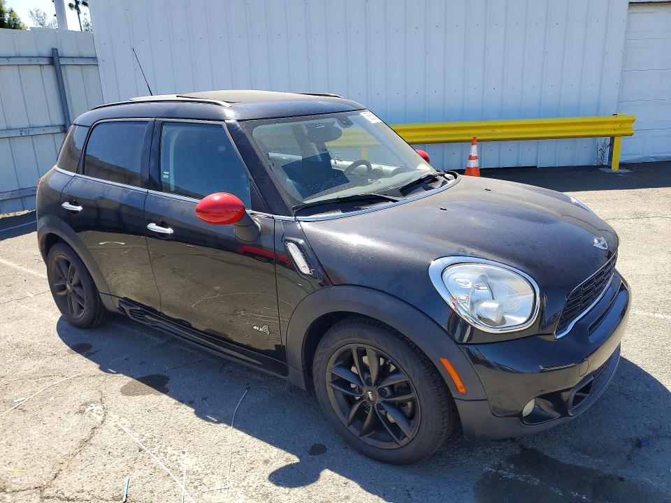 2012 Mini VIN WMWZC5C58CWL56326 COPART salvage auction — MINOR DENT/SCRATCHES, Id - Salvage Certificate Of Title, sold $300 on 2026-09-04 (photo 4)