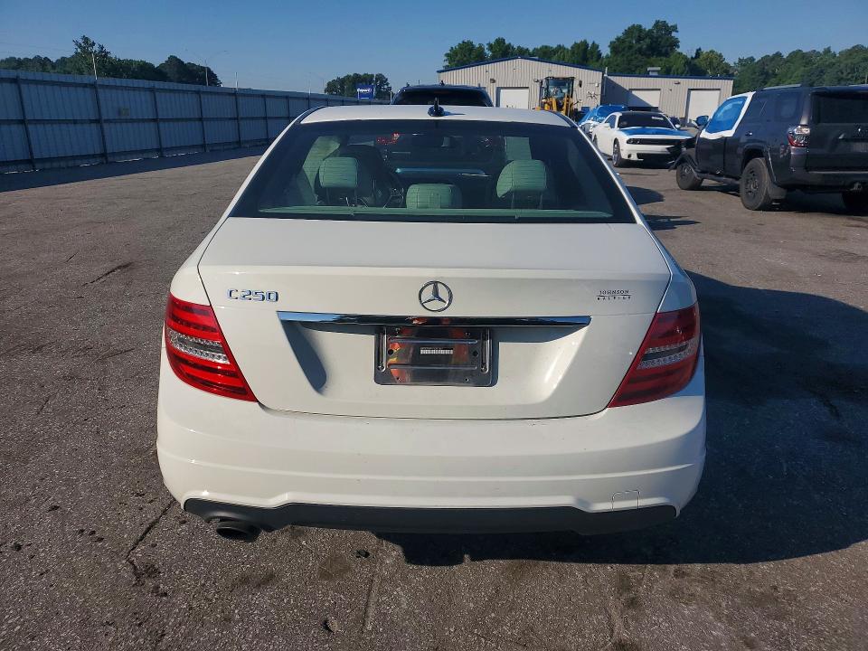 2012 Mercedes-benz C-klasse VIN WDDGF4HB1CA621942 COPART salvage auction — SIDE, Nc - Salvage Certificate Of Title, sold $1,400 on 2026-07-28 (photo 6)