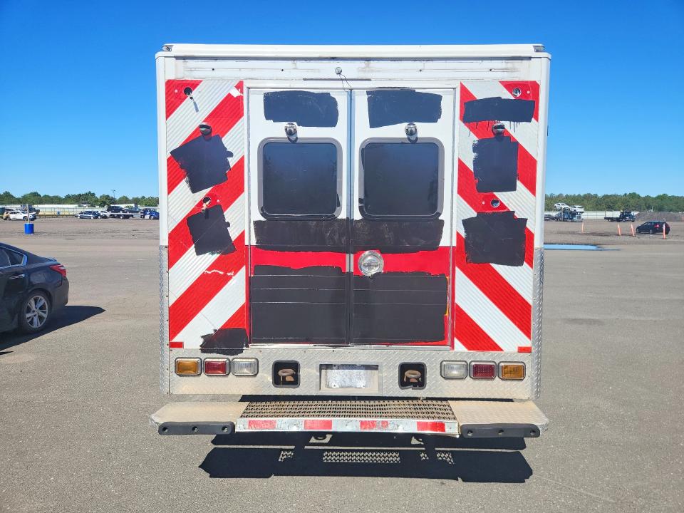 2017 Ford F-550 super duty VIN 1FD0X5HT2HED81058 COPART salvage auction — MINOR DENT/SCRATCHES, Ny - Certificate Of Title, sold $7,300 on 2026-07-29 (photo 6)