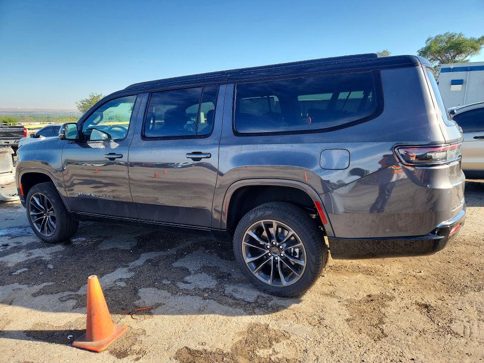 2025 Jeep Grand wagoneer VIN 1C4SJSFP1SS522598 COPART salvage auction — NORMAL WEAR, Tx - Certificate Of Title, sold $41,250 on 2026-07-02 (photo 2)