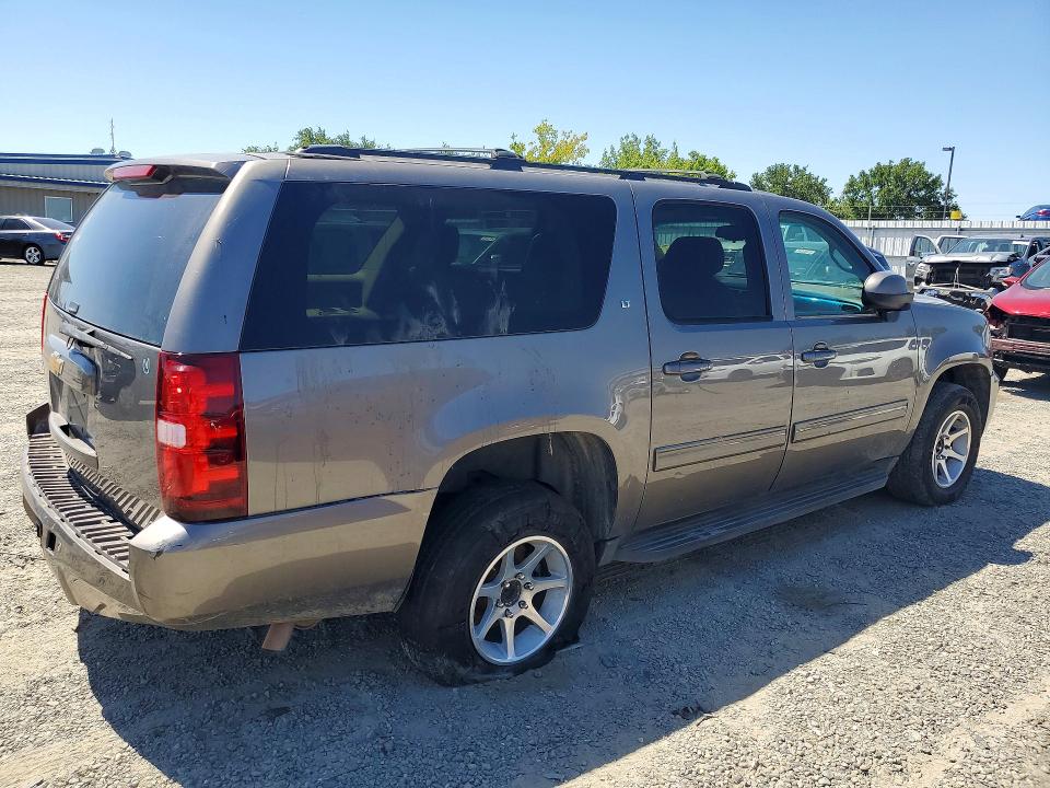 2013 Chevrolet Suburban VIN 1GNSKJE70DR158586 COPART salvage auction — VANDALISM, Ca - Dis/Dlr/Exp Only Clean Title (P), sold $225 on 2026-07-02 (photo 3)
