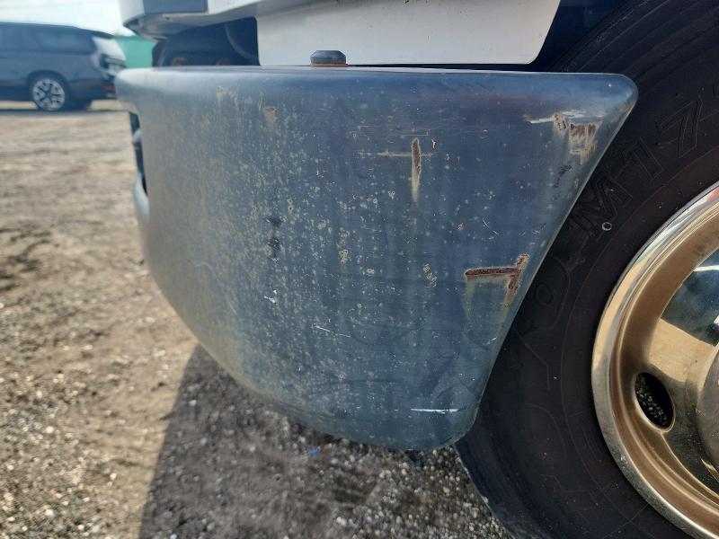 2017 Ford F-650 VIN 1FDNF6DE8HDB04698 COPART salvage auction — MINOR DENT/SCRATCHES, Fl - Certificate Of Title (P), sold $8,000 on 2026-07-28 (photo 9)