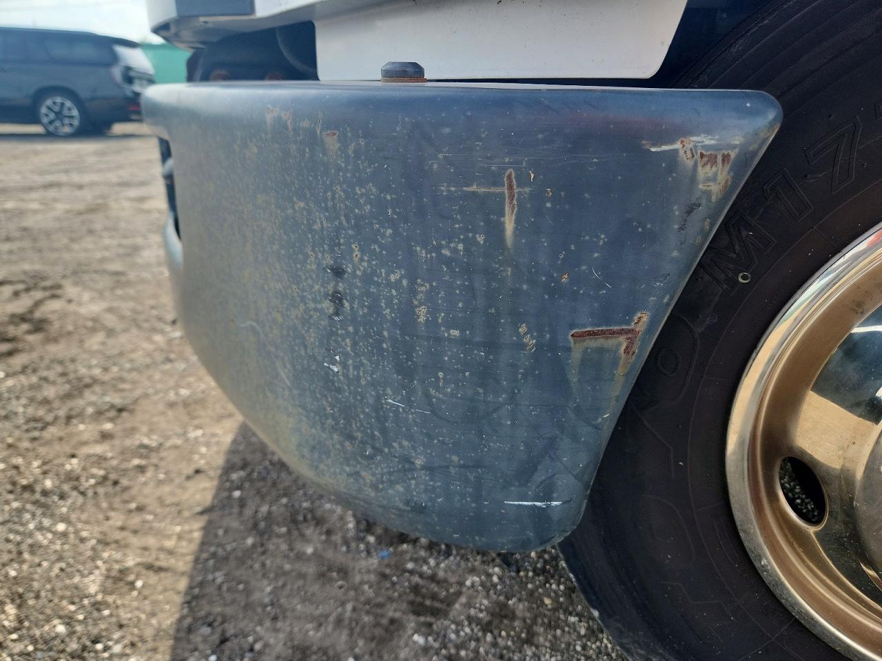 2017 Ford F-650 VIN 1FDNF6DE8HDB04698 COPART salvage auction — Minor Dent/Scratches, FL - CERTIFICATE OF TITLE (P), sold $9,200 on 2026-06-30 (photo 9)