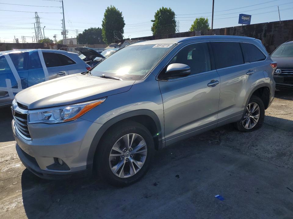 2015 Toyota VIN 5TDKKRFHXFS074522 COPART salvage auction — SIDE, Ca - Salvage Certificate, sold $8,900 on 2026-07-08 (photo 1)