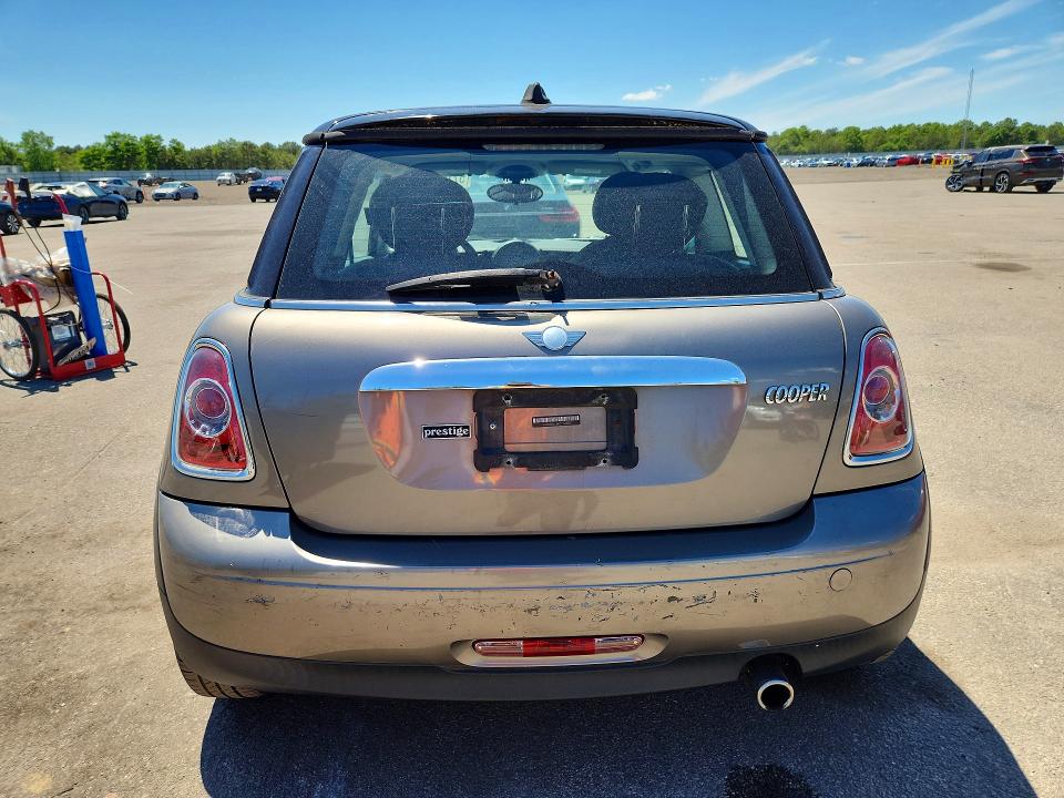 2012 Mini Cooper VIN WMWSU3C5XCT255048 COPART salvage auction — MINOR DENT/SCRATCHES, NY - CERTIFICATE OF TITLE, sold $775 on 2026-07-27 (photo 6)