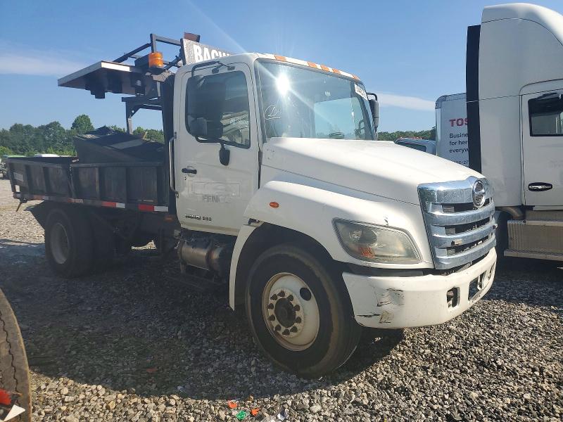 2020 Hino 258/268 VIN 5PVNJ8JJXL4S51078 COPART salvage auction — REAR END, SC - CERT OF TITLE-SALVAGE, sold $3,100 on 2026-07-30 (photo 1)