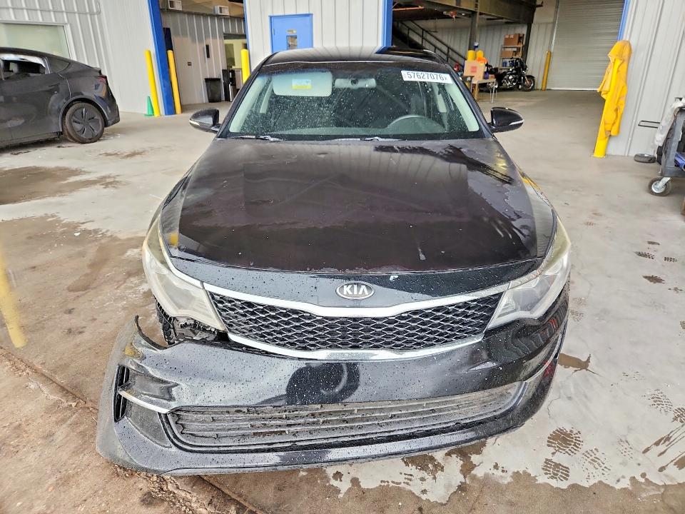 2016 Kia Optima VIN 5XXGT4L38GG058367 COPART salvage auction — VANDALISM, Az - Cert Of Title - Salvage, sold $300 on 2026-07-24 (photo 5)