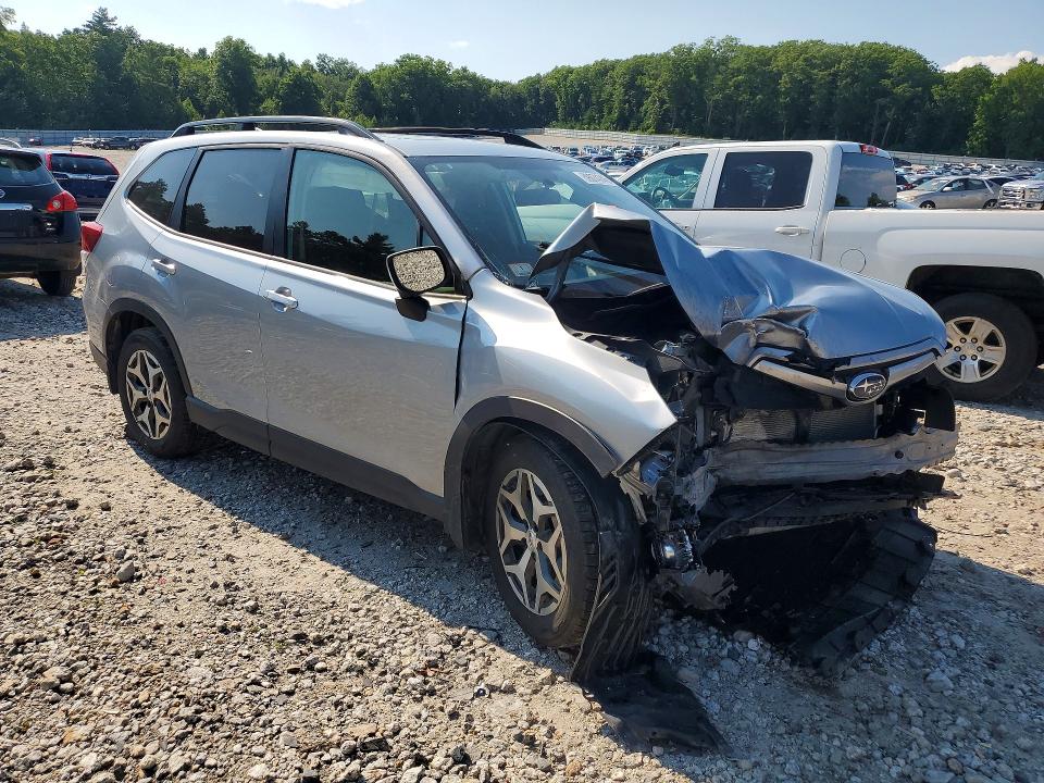 2020 Subaru Forester VIN JF2SKAJC7LH432903 COPART salvage auction — FRONT END, Salvage Title, sold $600 on 2026-08-26 (photo 4)