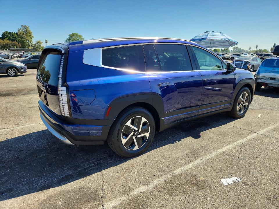 2026 Hyundai Ioniq 9 VIN 7YAMS5S16TY008343 COPART salvage auction — NORMAL WEAR, Ca - Dis/Dlr/Exp Only Clean Title, sold $32,750 on 2026-07-17 (photo 3)