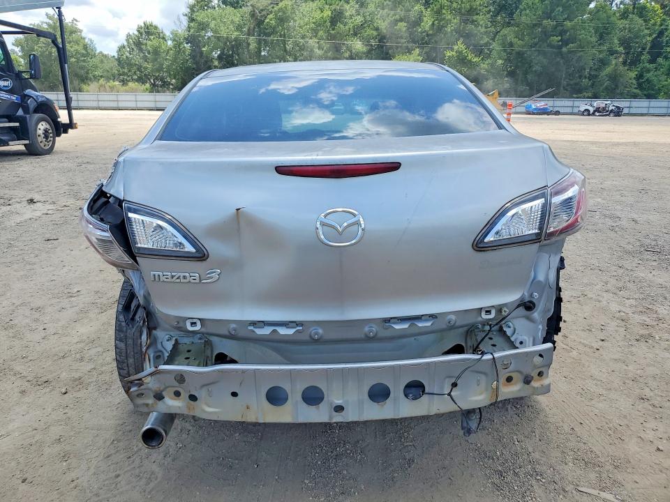 2011 Mazda 3 VIN JM1BL1VF6B1358168 COPART salvage auction — REAR END, LA - NON PUBLIC CLEAN TITLE, sold $325 on 2026-07-18 (photo 6)