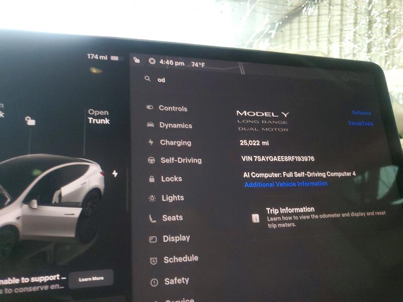 2024 Tesla Model y VIN 7SAYGAEE8RF193976 COPART salvage auction — FRONT END, Tx - Salvage Vehicle Title, sold $350 on 2026-07-30 (photo 9)