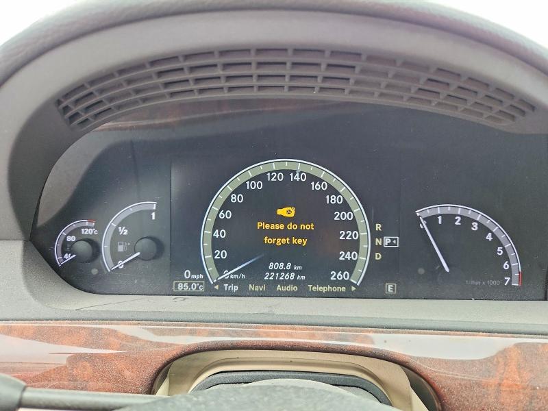 2011 Mercedes-benz S-klasse VIN WDDNF8EB6BA368232 COPART salvage auction — VANDALISM, On - Permit Irrepairable, sold $1,000 on 2026-07-16 (photo 9)
