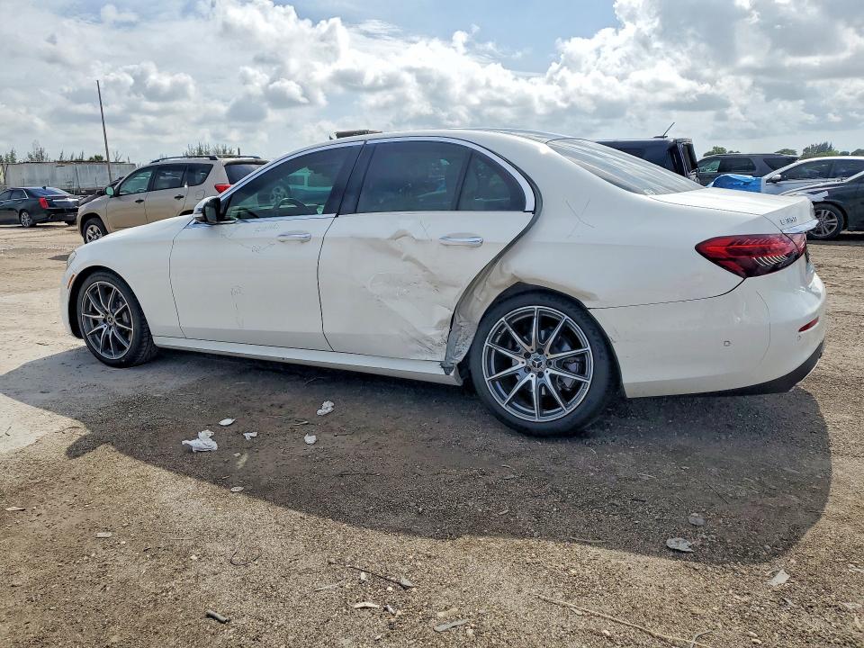 2021 Mercedes-benz VIN W1KZF8DB1MA940197 COPART salvage auction — SIDE, Fl - Cert Of Title Slvg Rebuildable, sold $21,000 on 2026-07-09 (photo 2)