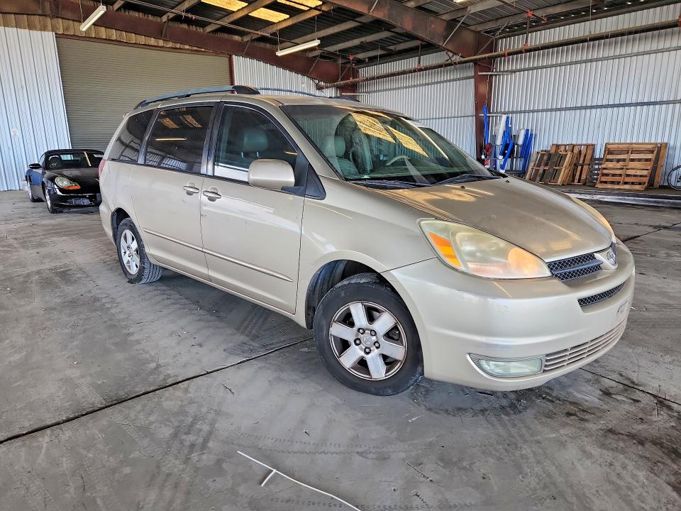 2004 Toyota Sienna VIN 5TDZA22C94S147668 COPART salvage auction — MINOR DENT/SCRATCHES, Ca - Dis/Dlr/Exp Only Clean Title, sold $700 on 2026-07-02 (photo 4)