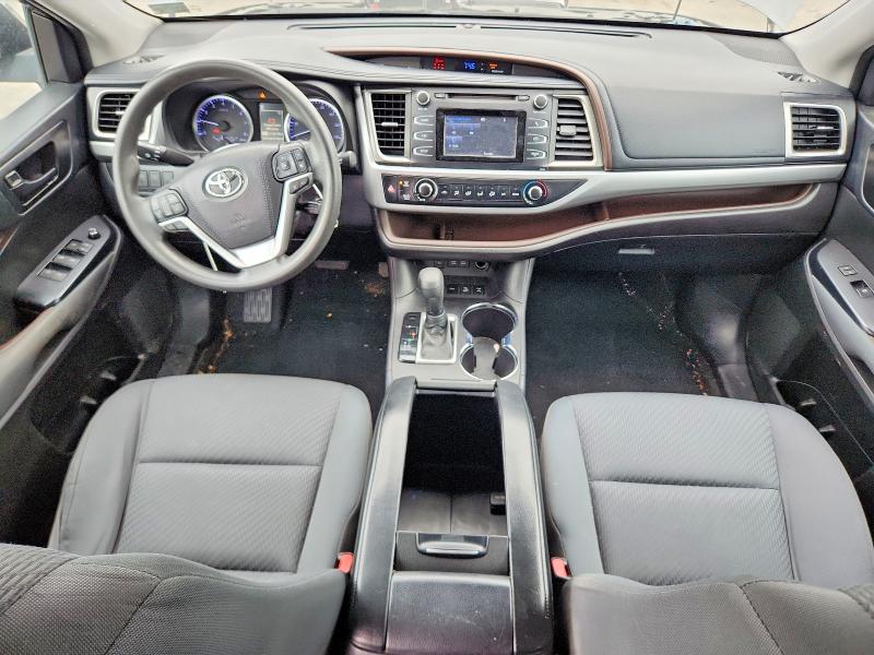 2018 Toyota Highlander VIN 5TDBZRFH1JS838889 COPART salvage auction — UNDERCARRIAGE, Va - Certificate Of Title (P), sold $200 on 2026-07-29 (photo 8)