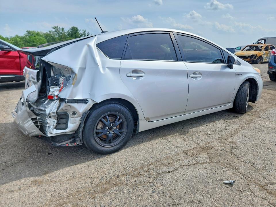 2014 Toyota Prius VIN JTDKN3DU7E1751428 COPART salvage auction — REAR END, PA - CERTIFICATE OF SALVAGE, sold $2,000 on 2026-07-31 (photo 3)