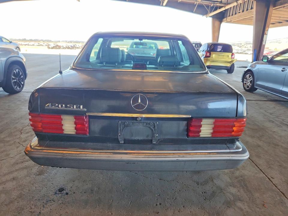 1989 Mercedes-benz 420 VIN WDBCA35E2KA481770 COPART salvage auction — MINOR DENT/SCRATCHES, Ca - Dis/Dlr/Exp Only Clean Title, sold $375 on 2026-07-30 (photo 6)