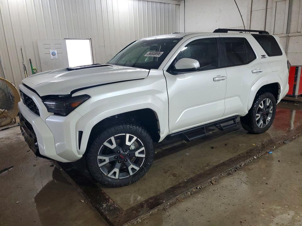 2025 Toyota 4runner VIN JTEVA5BR9S5001418 COPART salvage auction — SIDE, Tn - Salvage Certificate, sold $21,700 on 2026-07-28 (photo 1)