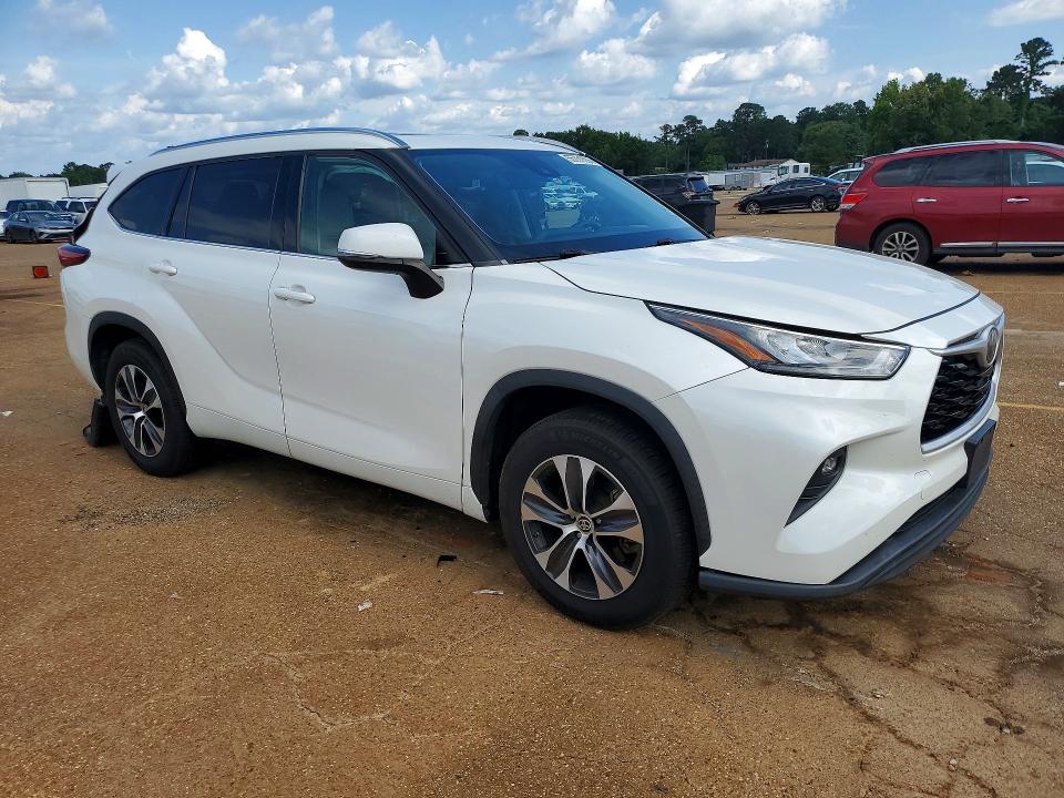 2020 Toyota Highlander VIN 5TDGZRAH2LS503995 COPART salvage auction — REAR END, Tx - Salvage Vehicle Title, sold $11,600 on 2026-07-13 (photo 4)