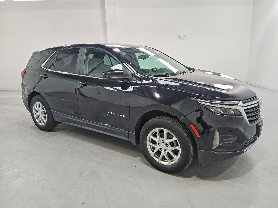 2022 Chevrolet Equinox VIN 3GNAXUEV2NL191806 COPART salvage auction — MINOR DENT/SCRATCHES, WV - CERTIFICATE OF TITLE, sold $5,900 on 2026-07-09 (photo 4)