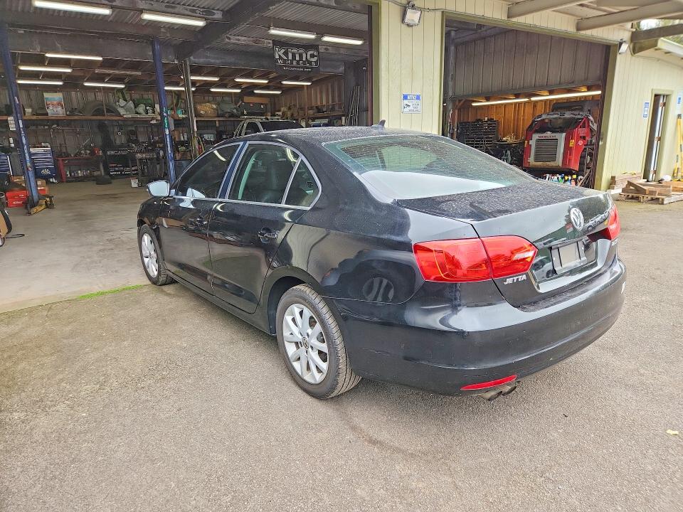 2013 Volkswagen Jetta VIN 3VWDP7AJ4DM388668 COPART salvage auction — SIDE, Hi - Bill Of Sale - Parts Only, sold $1 on 2026-08-31 (photo 2)