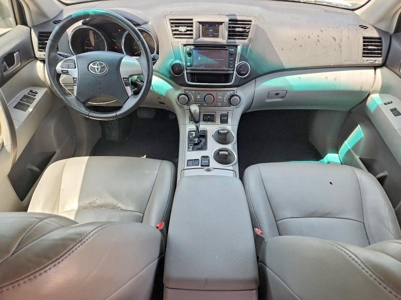 2013 Toyota Highlander VIN 5TDZK3EH3DS095657 COPART salvage auction — FRONT END, Tx - Salvage Vehicle Title, sold $3,100 on 2026-07-09 (photo 8)