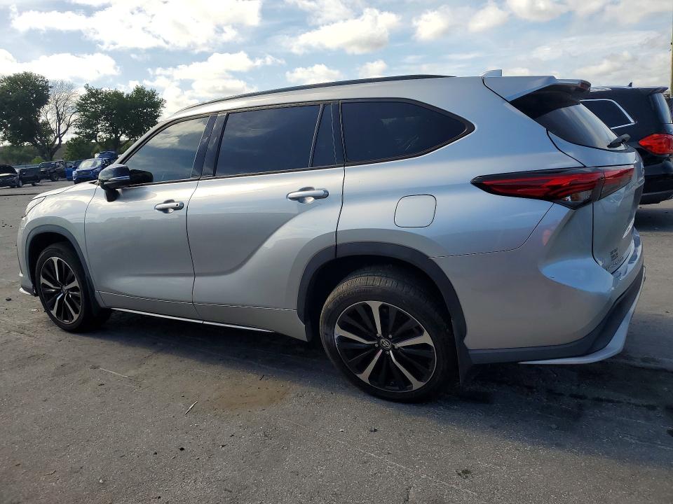 2022 Toyota Highlander VIN 5TDJZRBHXNS170047 COPART salvage auction — REAR END, Fl - Certificate Of Title, sold $24,300 on 2026-07-21 (photo 2)